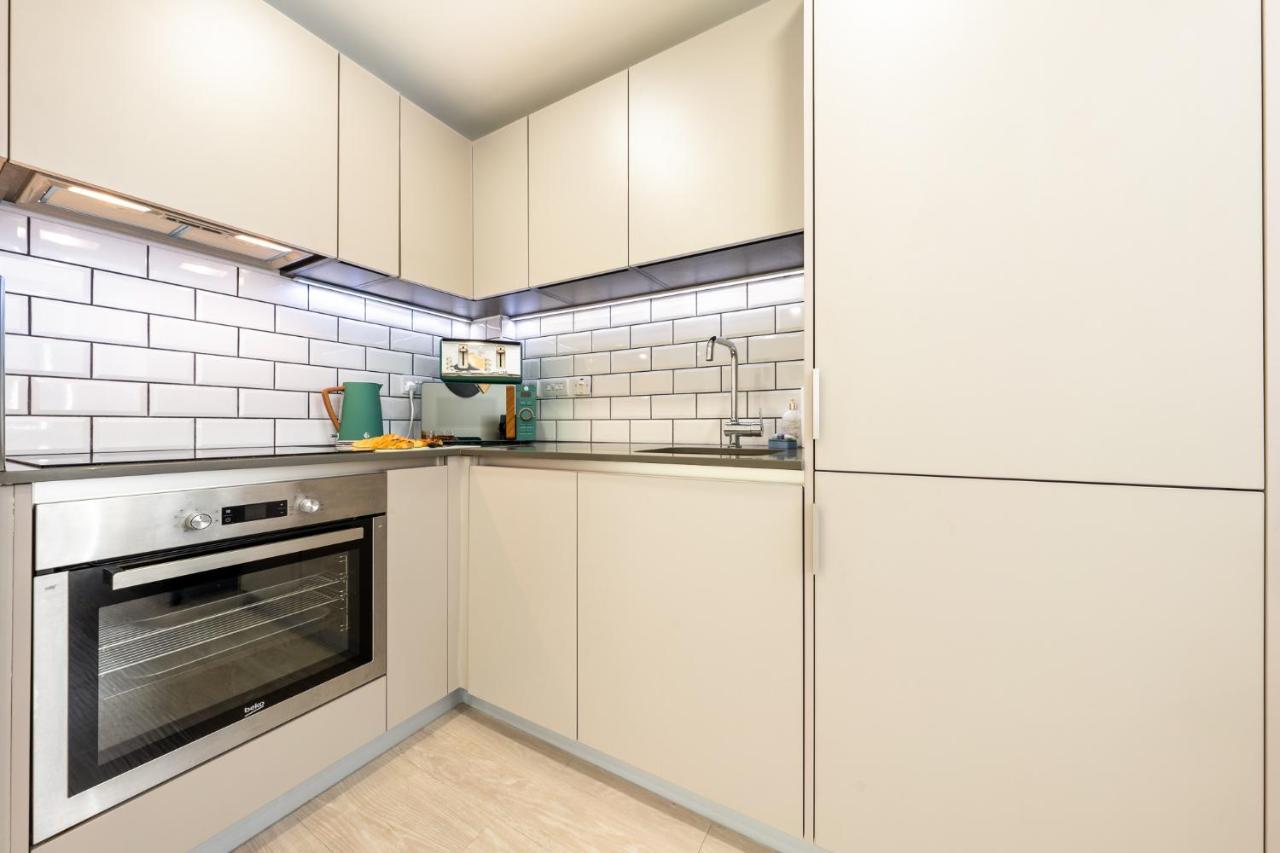 Luxury One Bedroom Serviced Apartment In The Heart Of Bedford Eksteriør bilde