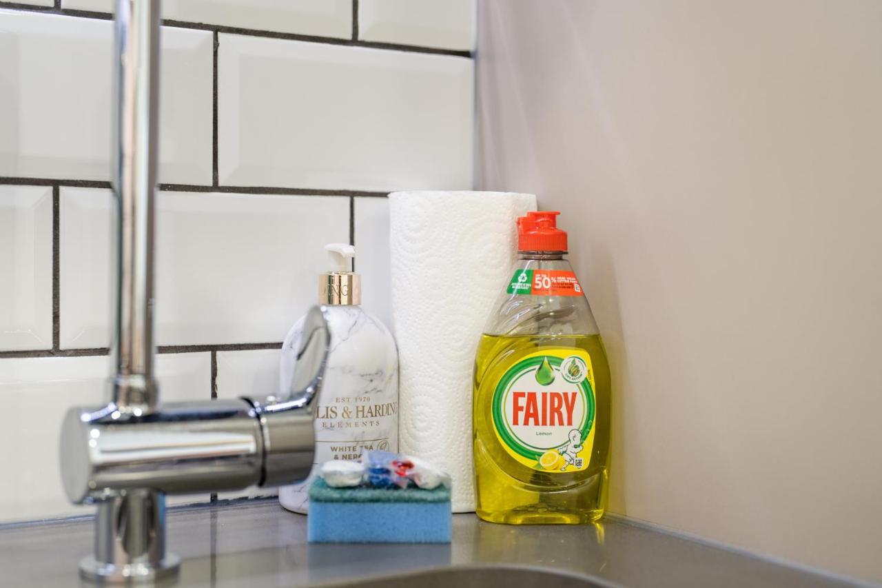 Luxury One Bedroom Serviced Apartment In The Heart Of Bedford Eksteriør bilde