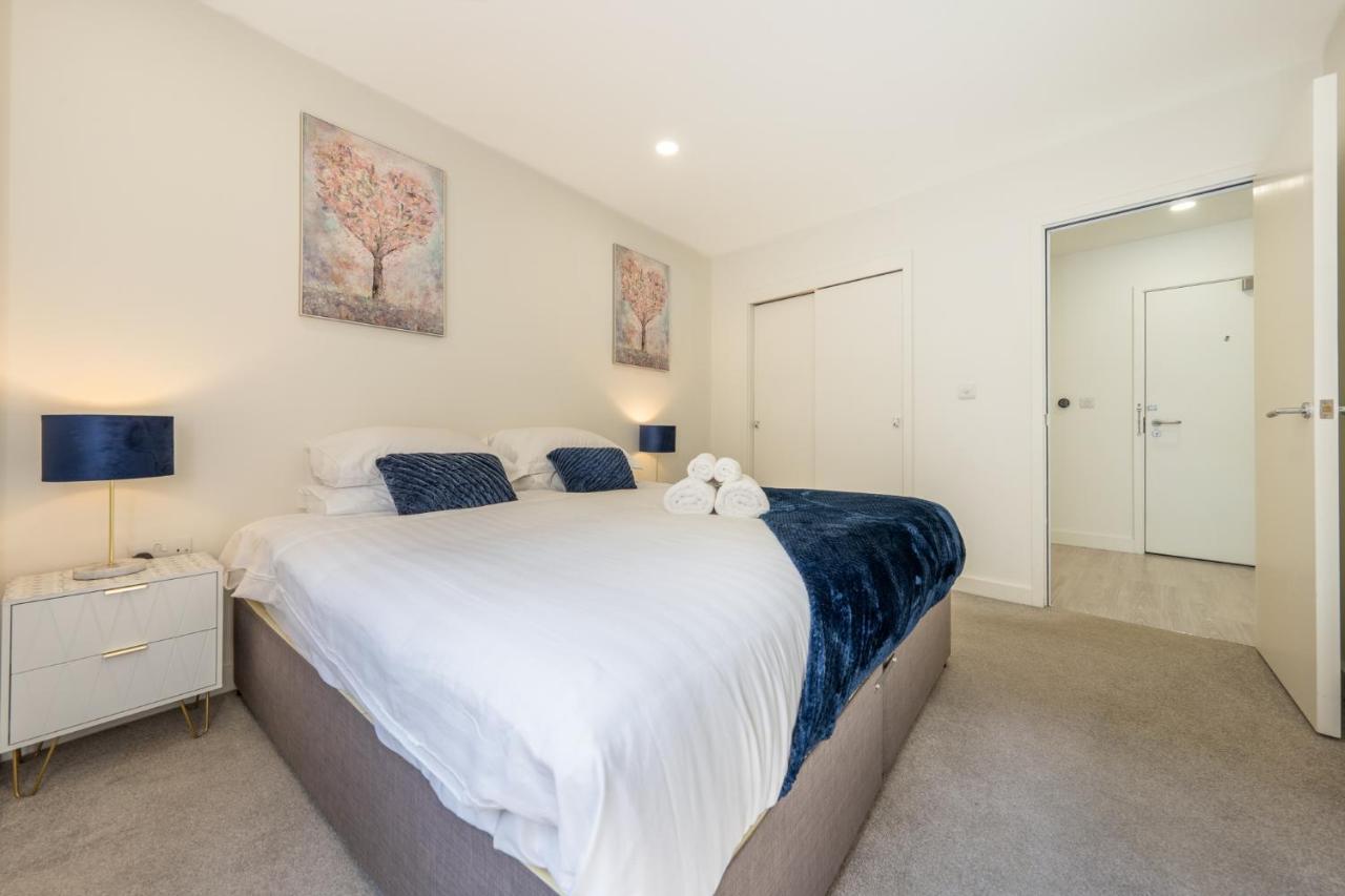 Luxury One Bedroom Serviced Apartment In The Heart Of Bedford Eksteriør bilde